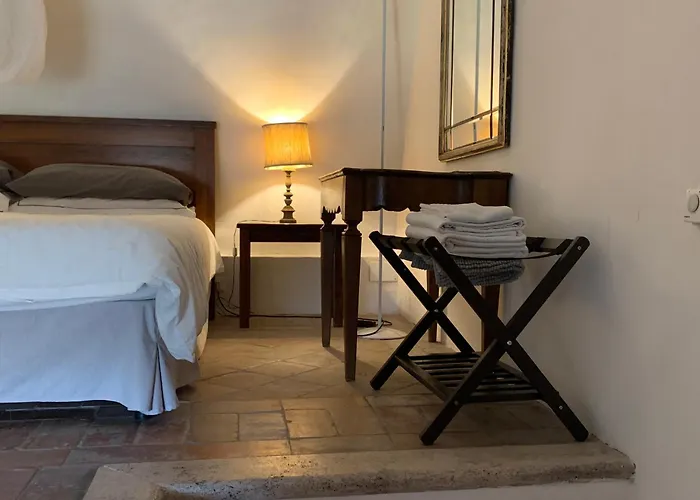 Pensjonat Castello Farnese, Roma, Sulla Via Francigena 4*