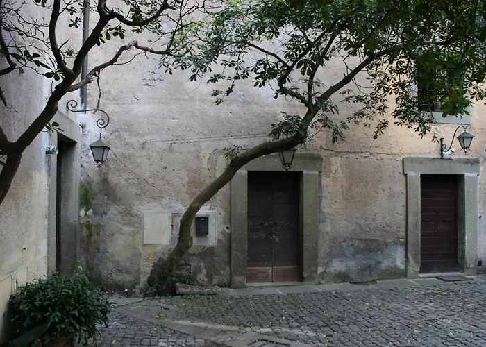 Castello Farnese, Roma, Sulla Via Francigena Pensjonat Rzym