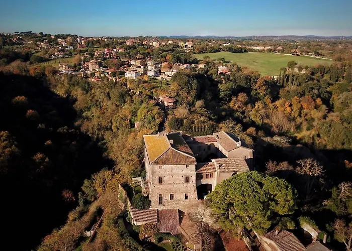 Castello Farnese, Roma, Sulla Via Francigena